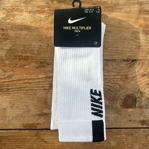 Nike White and Black Athletic Crew Socks